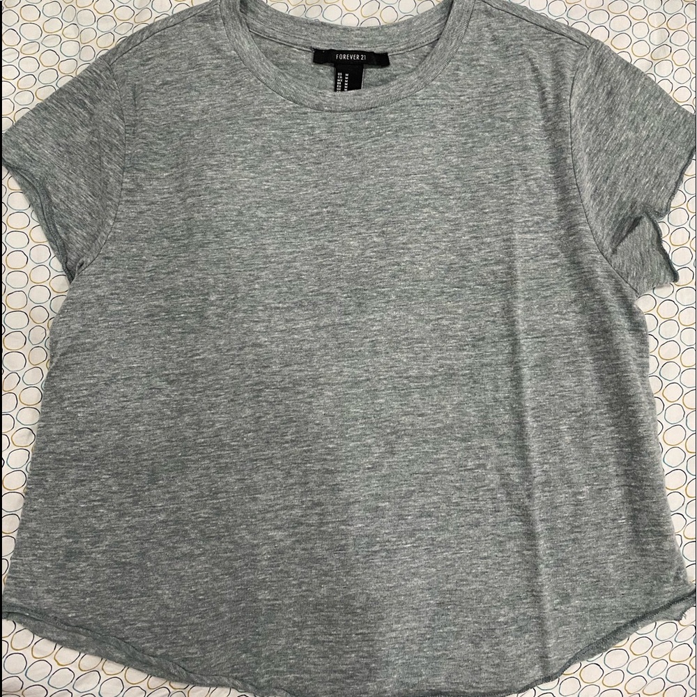 grey top